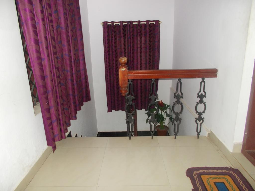 Guruvayur Bunglow Hotel Kültér fotó