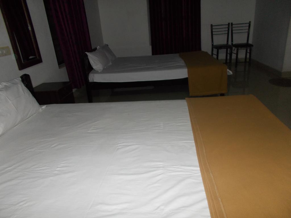 Guruvayur Bunglow Hotel Kültér fotó